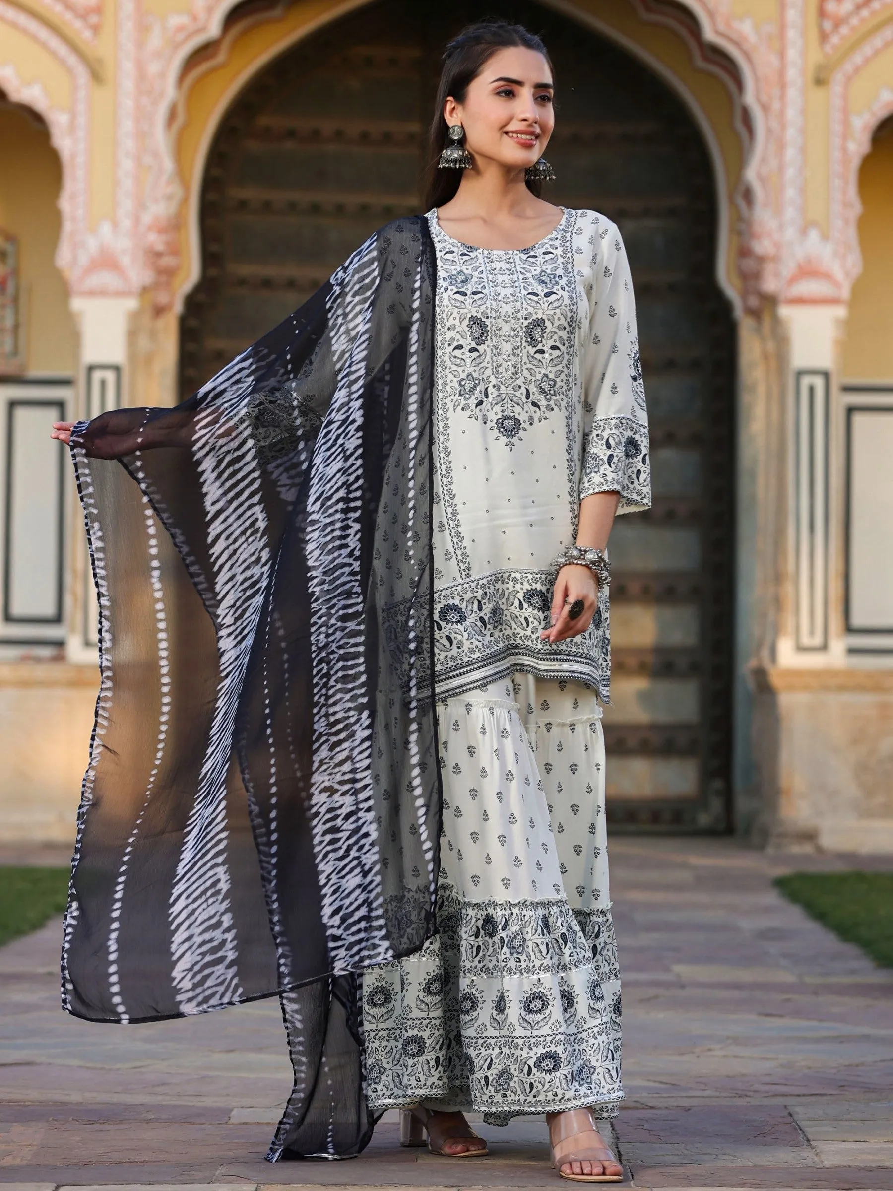 Offwhite Cambric Printed Straight Kurta Sets