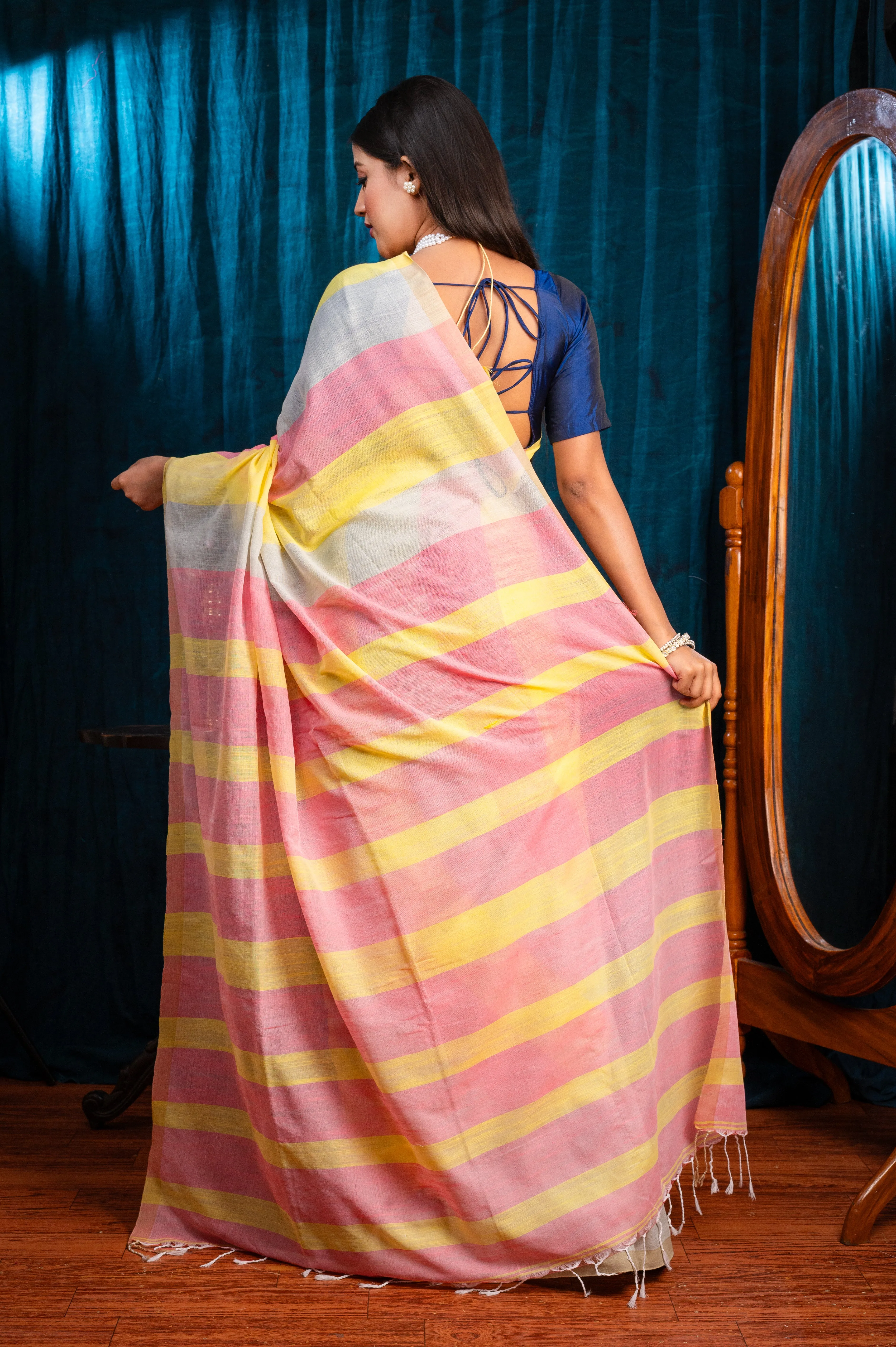 Women Multicolor Handloom Cotton Saree