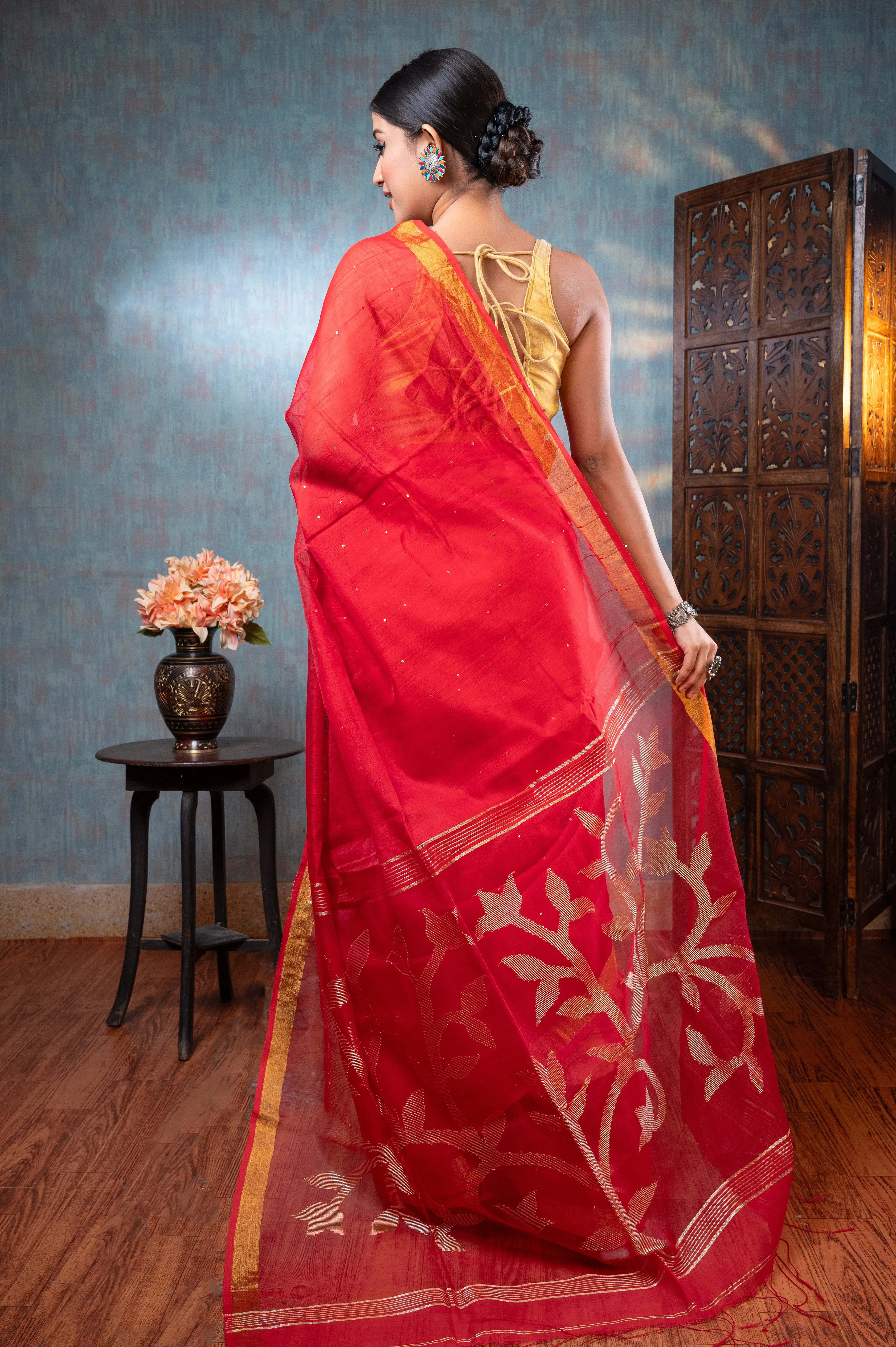 Women Red Pure Matka Muslin Saree With Golden Floral Motifs